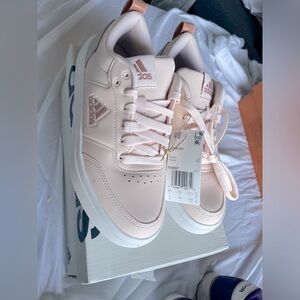 NWT- ADIDAS Park St Tennis Shoe in Women’s size 6